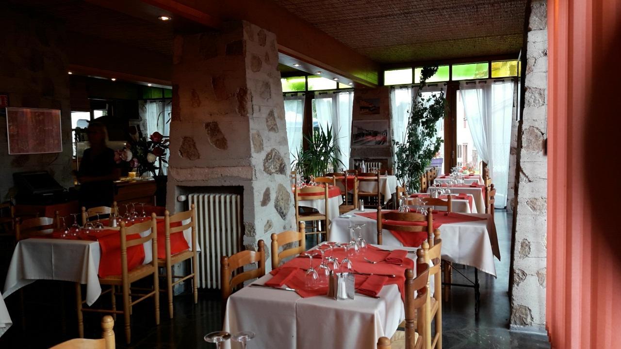 Hotel Le Chalet Sembadel Exteriör bild